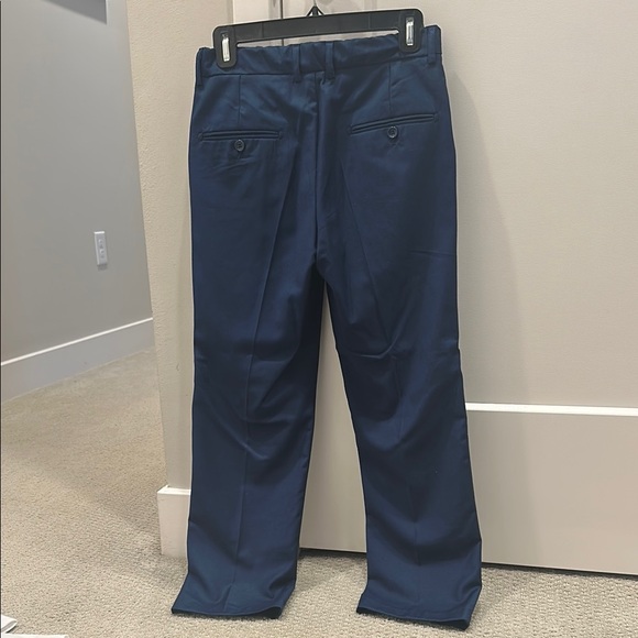 Boys 6 piece navy suit. Size 12. Only worn once. - Picture 12 of 13